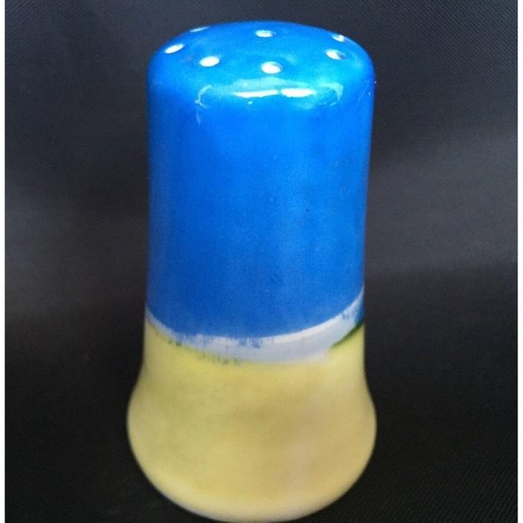 Handpainted Japanese Salt And Pepper Shaker Set - Picture 8 of 12